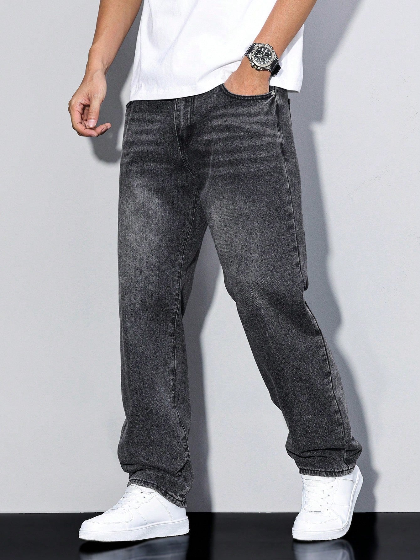Men's Casual Straight Fit Jeans Versatile Everyday Wear Stylish Comfort
