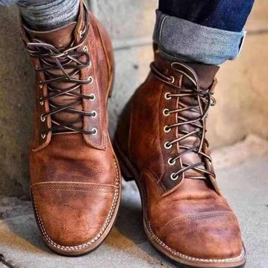 Men's Rugged Winter Boots Lace-Up Durable Outdoor Adventure Footwear