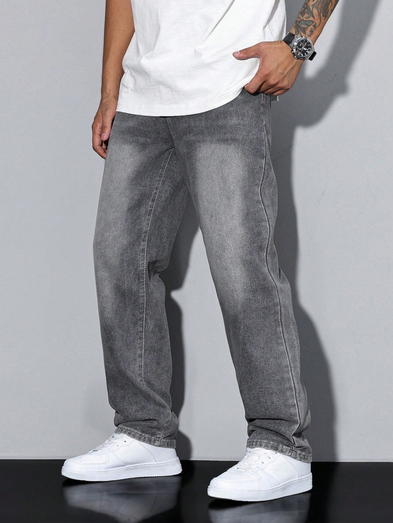 Men's Casual Straight Fit Jeans Versatile Everyday Wear Stylish Comfort
