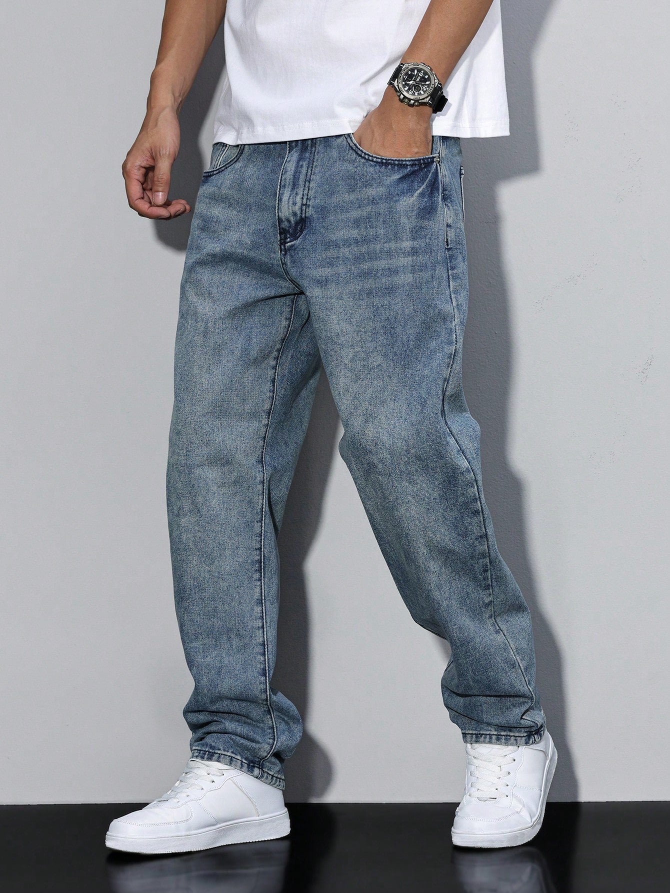 Men's Casual Straight Fit Jeans Versatile Everyday Wear Stylish Comfort