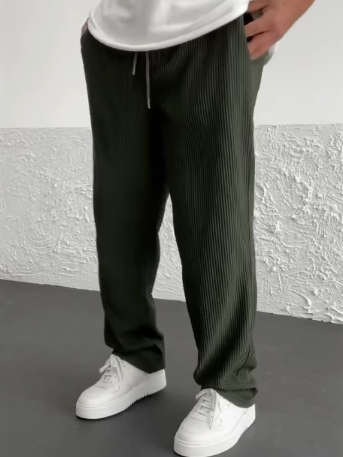 Men's Wide-Leg Pants Baggy Stretch Waist Relaxed Fit Casual Everyday